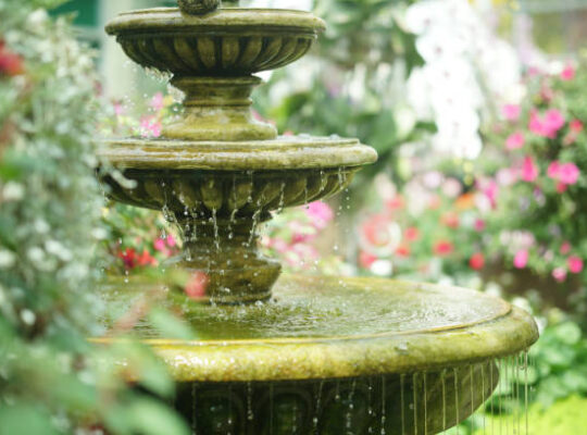 Quel matériau choisir pour une fontaine décorative durable et de qualité supérieure ?