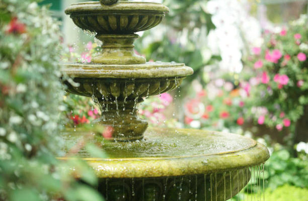 Quel matériau choisir pour une fontaine décorative durable et de qualité supérieure ?