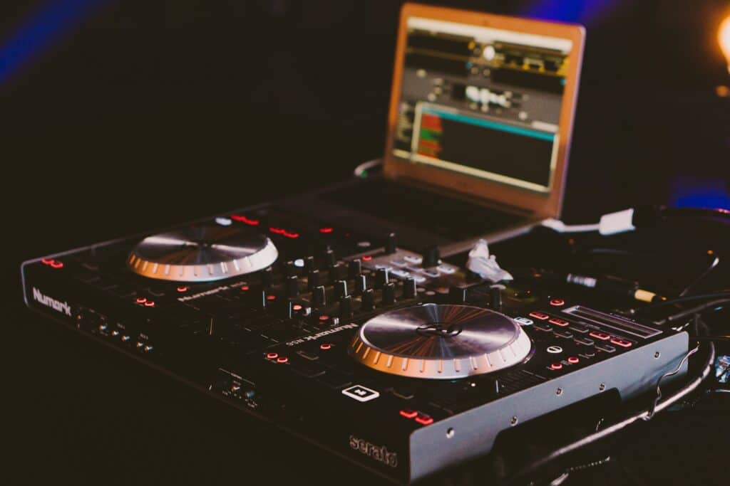 Les secrets des ingénieurs du son : découvrez les techniques et astuces de studio